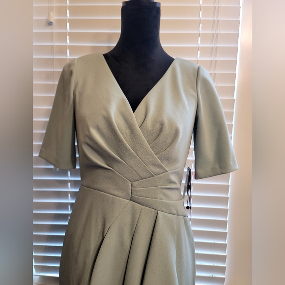 Mother of the bride Dress - Picture 1 of 11